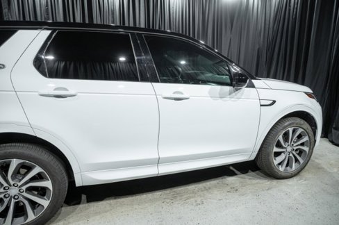 Used 2022 Land Rover Discovery Sport SE R-Dynamic image 4