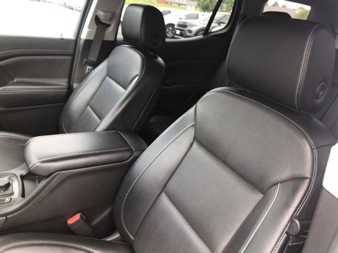 Used 2023 GMC Acadia SLT image 11