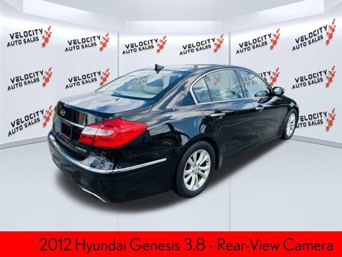 Used 2012 Hyundai Genesis 3.8 image 3