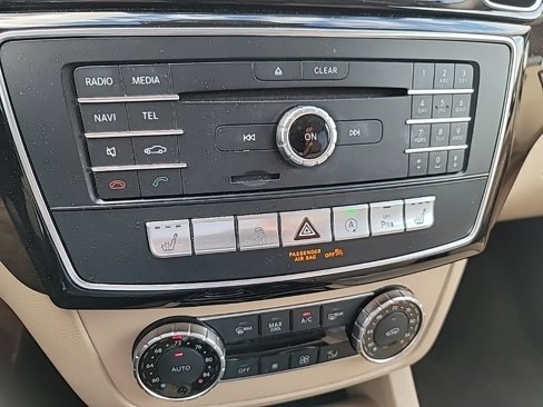 Used 2019 Mercedes-Benz GLE 400 4MATIC image 16