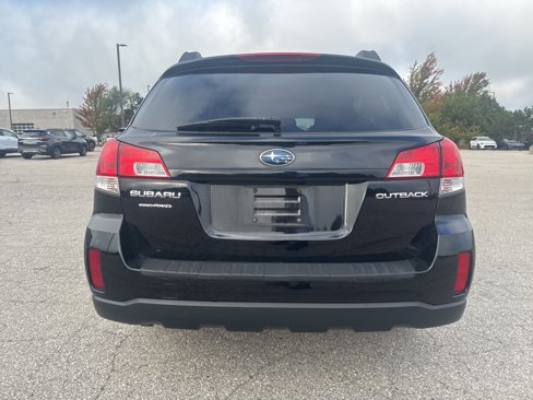 Used 2010 Subaru Outback 2.5i Premium w/ Popular Equipment Group 1B image 35
