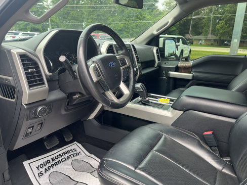 Used 2020 Ford F150 Lariat w/ Equipment Group 501A Mid image 9