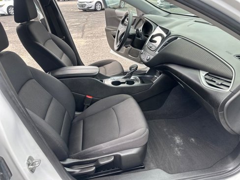 Used 2023 Chevrolet Malibu LT w/ Driver Confidence Package image 30