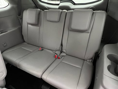 Used 2016 Toyota Highlander Limited image 18