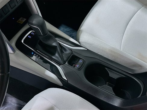 Used 2022 Toyota Corolla Cross LE image 16