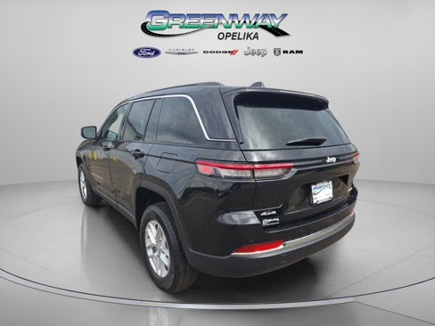 New 2025 Jeep Grand Cherokee Laredo image 5