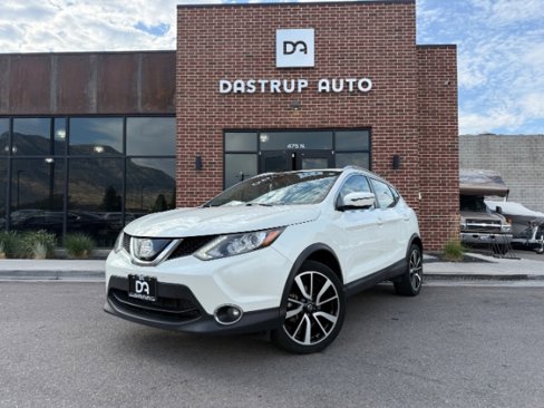 Used 2019 Nissan Rogue Sport SL w/ Premium Package image 1