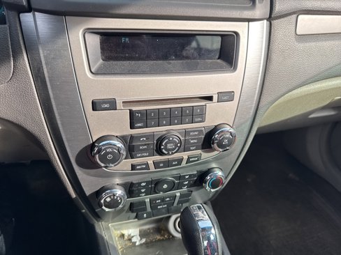 Used 2010 Ford Fusion SE image 38