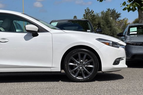 Used 2018 MAZDA MAZDA3 Grand Touring w/ Premium Equipment Package image 34