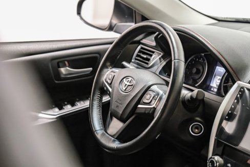 Used 2017 Toyota Camry SE image 22