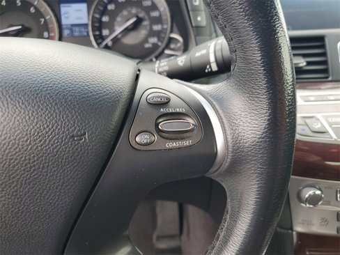 Used 2015 INFINITI Q70 3.7 image 24
