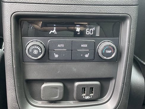 Used 2020 Buick Envision Essence image 23