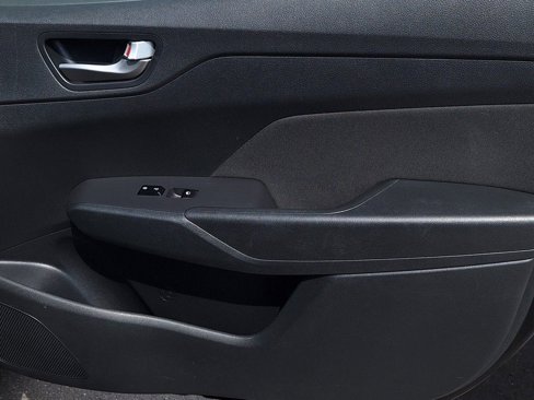Used 2020 Hyundai Accent SE image 21