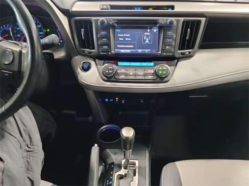 Used 2015 Toyota RAV4 Limited image 15