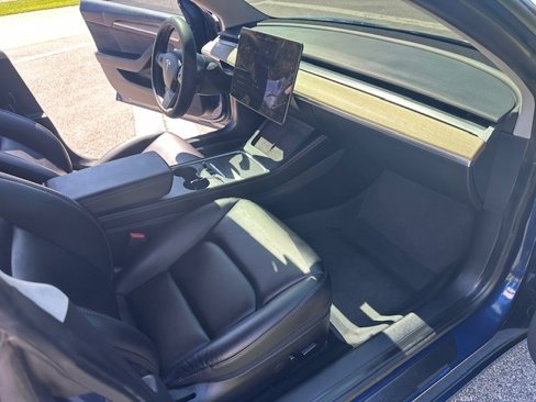 Used 2021 Tesla Model 3 Standard Range Plus image 13