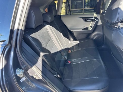 Used 2019 Toyota RAV4 XLE image 41