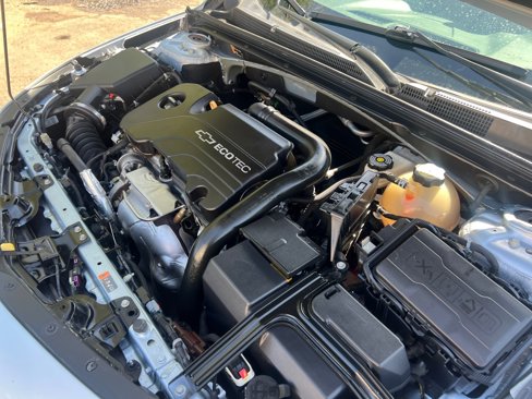 Used 2017 Chevrolet Malibu LT image 33