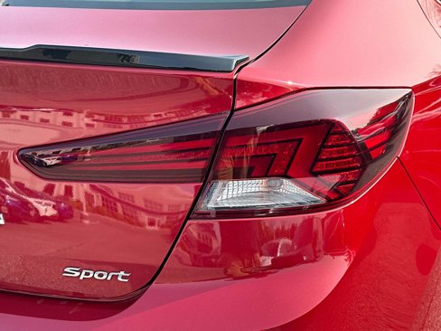 Used 2019 Hyundai Elantra Sport w/ Cargo Package image 11