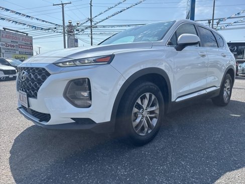 Used 2019 Hyundai Santa Fe SE image 1