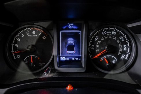 Used 2018 Toyota Tacoma SR image 19