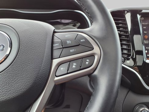 Used 2021 Jeep Cherokee Limited image 19