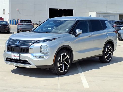 Used 2022 Mitsubishi Outlander SE image 5