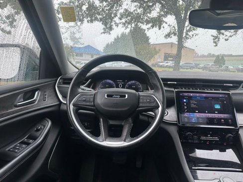 Used 2021 Jeep Grand Cherokee L Limited image 21