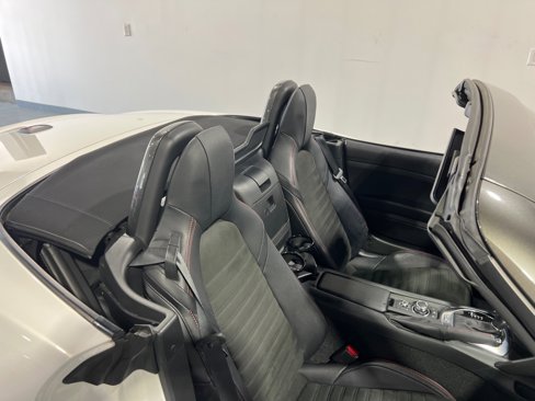 Used 2017 FIAT 124 Spider Abarth image 43