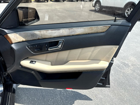 Used 2010 Mercedes-Benz E 350 4MATIC Sedan image 20