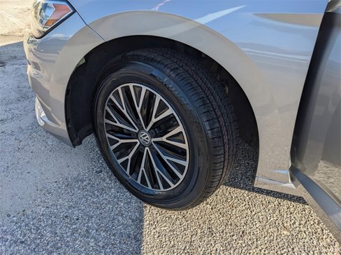 Certified 2020 Volkswagen Jetta SE image 35