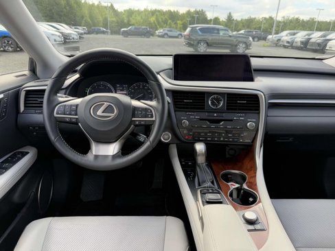 Used 2018 Lexus RX 350L w/ Premium Package image 8