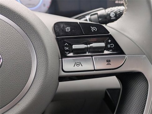 Used 2023 Hyundai Elantra SEL w/ Convenience Package image 25
