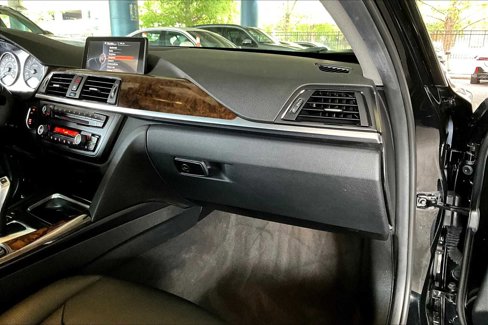 Used 2015 BMW 320i Sedan image 18
