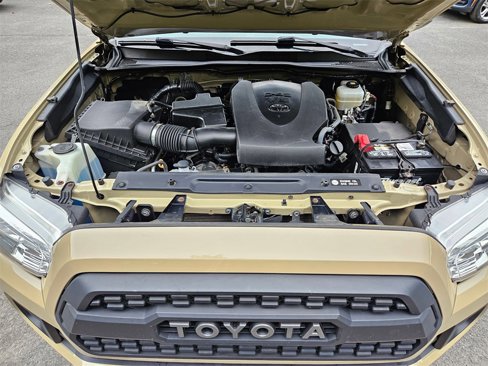 Used 2017 Toyota Tacoma SR5 image 23