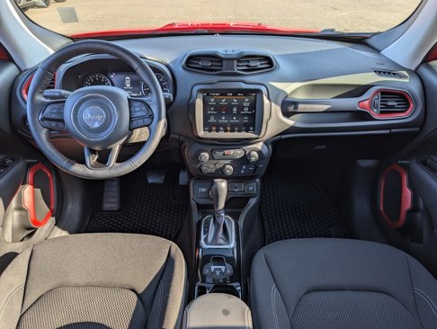 Used 2022 Jeep Renegade Latitude w/ Sun/Sound Group image 26