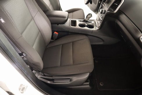 Used 2020 Jeep Grand Cherokee Laredo image 12