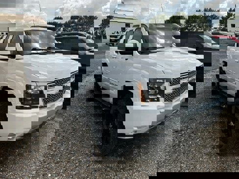 Used 2010 Chevrolet Avalanche LT w/ Luxury Package image 4