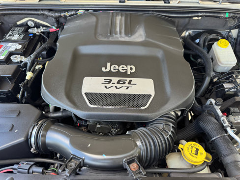Used 2012 Jeep Wrangler Unlimited Sport image 35