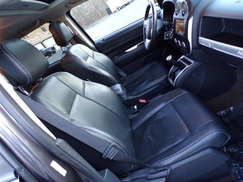 Used 2017 Jeep Compass High Altitude image 21