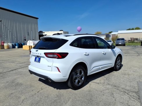 Used 2023 Ford Escape ST-Line image 2