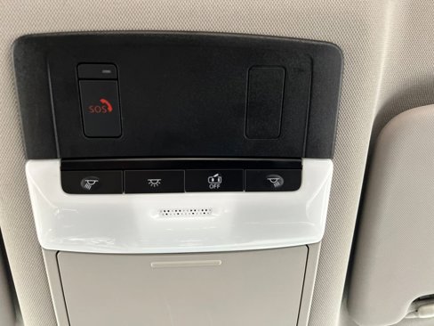 Used 2024 Nissan Rogue SV image 27