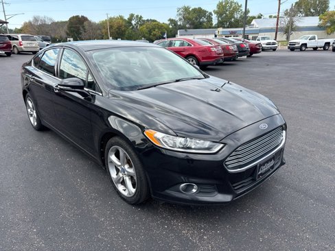 Used 2013 Ford Fusion SE image 1