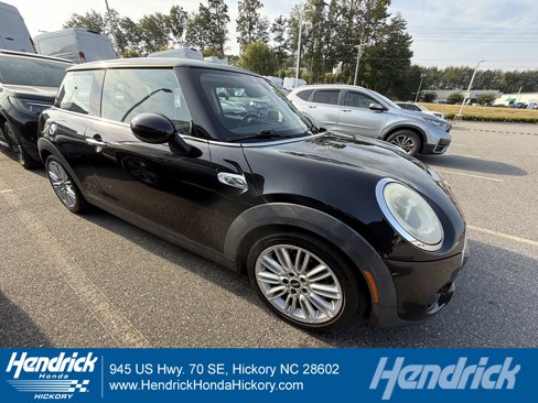 Used 2015 MINI Cooper S image 1