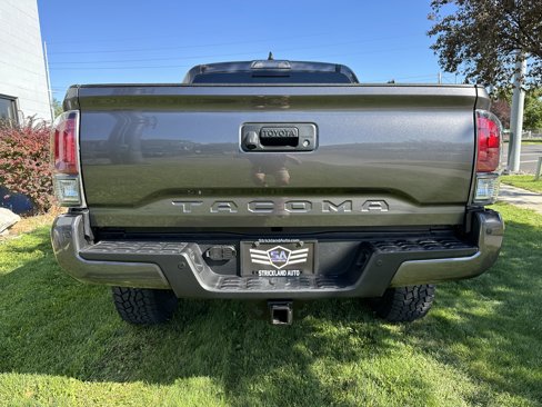 Used 2021 Toyota Tacoma TRD Off-Road w/ Technology Package image 7
