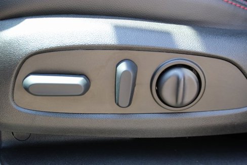 Used 2023 Chevrolet Equinox RS image 11