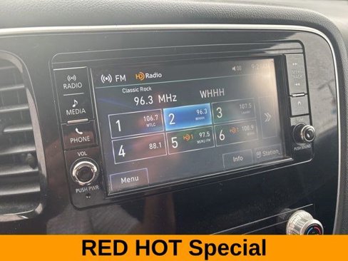 Used 2020 Mitsubishi Outlander ES image 20