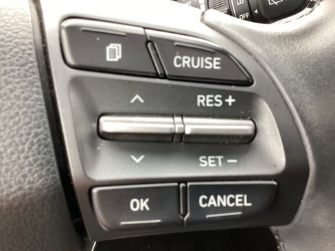Used 2018 Hyundai Kona Limited image 14