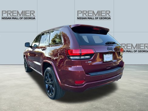 Used 2017 Jeep Grand Cherokee Altitude image 7
