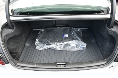 Used 2024 Volvo S60 B5 Core w/ Climate Package image 16