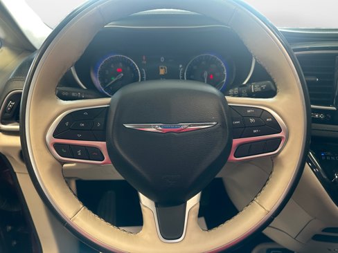 Used 2020 Chrysler Pacifica Limited image 12